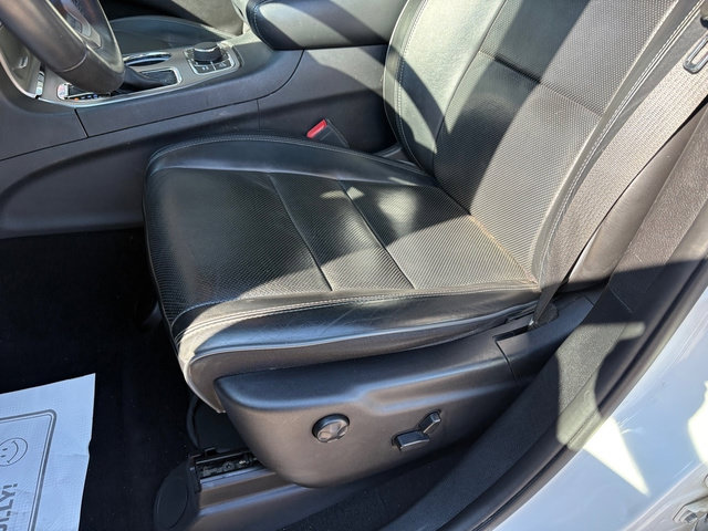 Used 2019 Jeep Grand Cherokee Overland AWD/4WD image 13