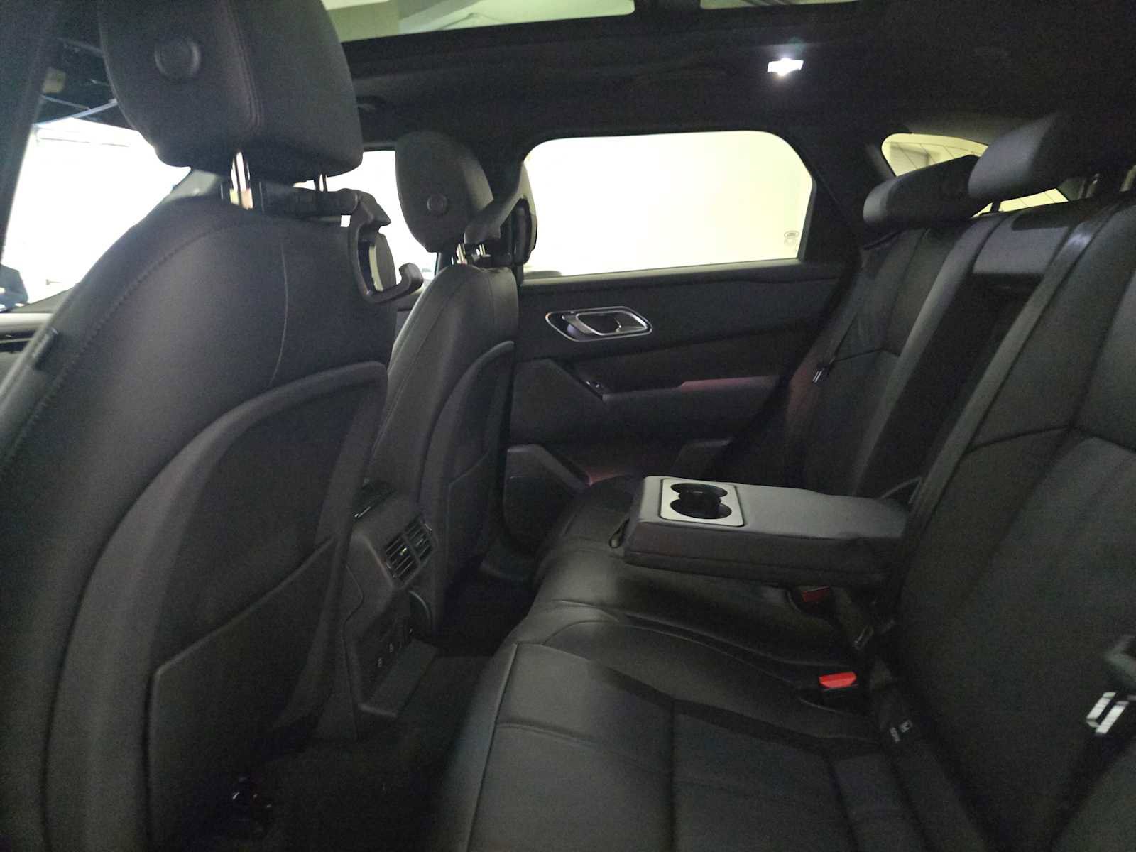 New 2026 Land Rover Range Rover Velar Dynamic SE image 16