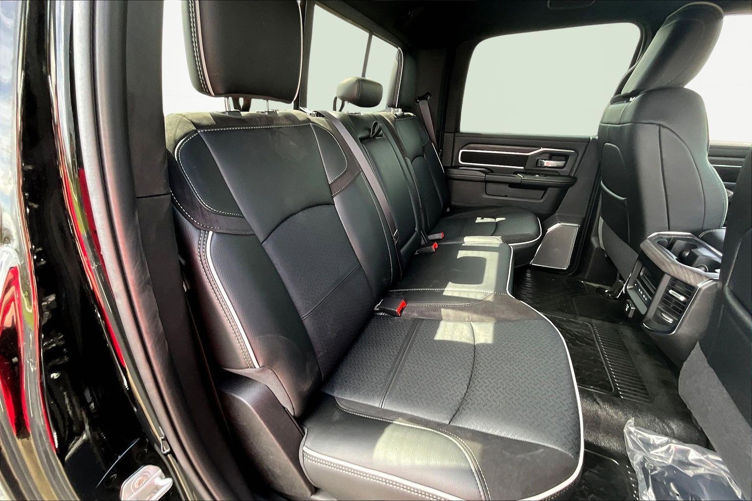 New 2026 RAM 4500 4x4 Crew Cab DRW image 11