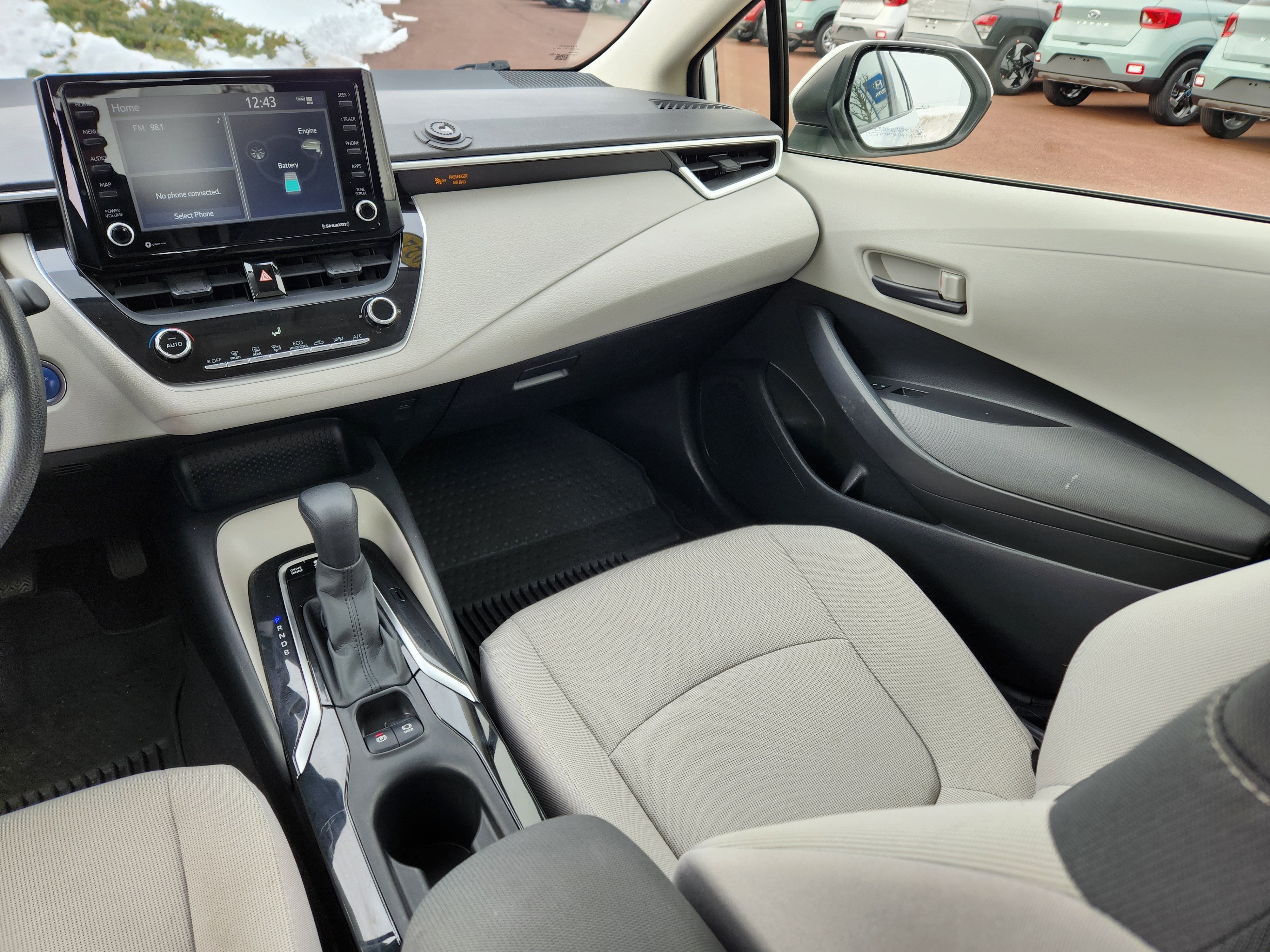 Used 2022 Toyota Corolla LE image 14