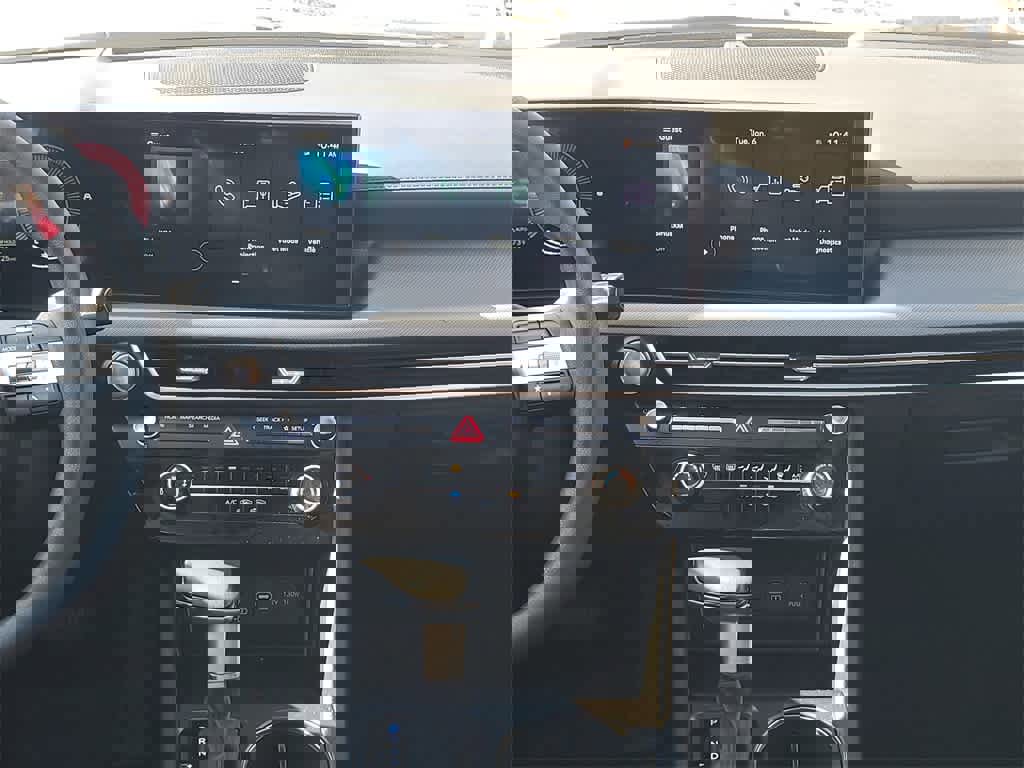 Used 2025 Hyundai Sonata SE image 17