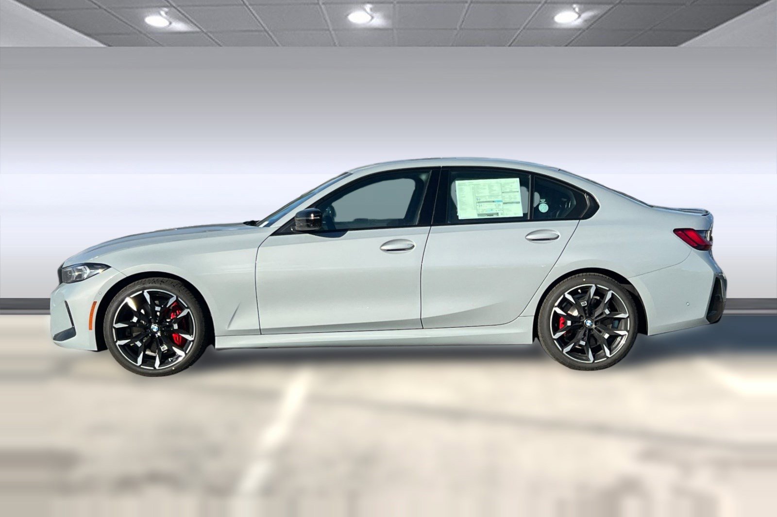 Used 2026 BMW 330i Sedan w/ M Sport Package RWD image 2