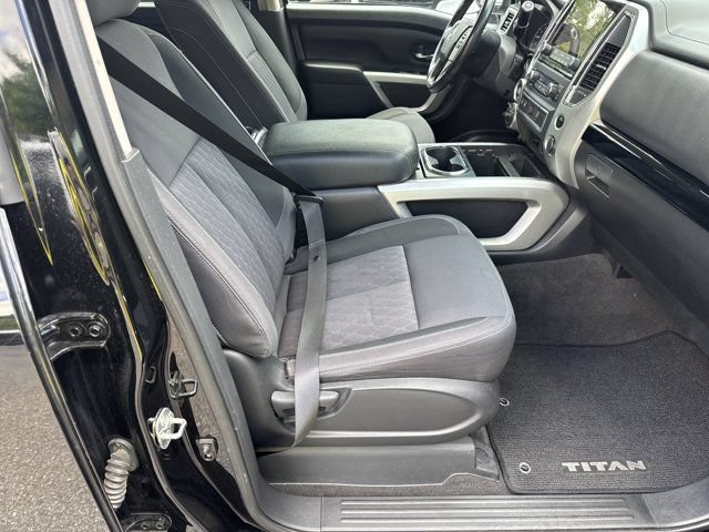 Used 2021 Nissan Titan SV w/ SV Convenience Package AWD/4WD image 15