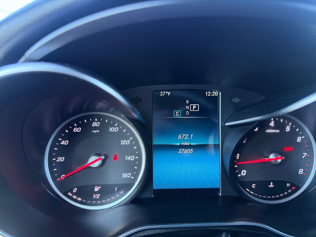 Used 2021 Mercedes-Benz GLC 300 4MATIC image 17