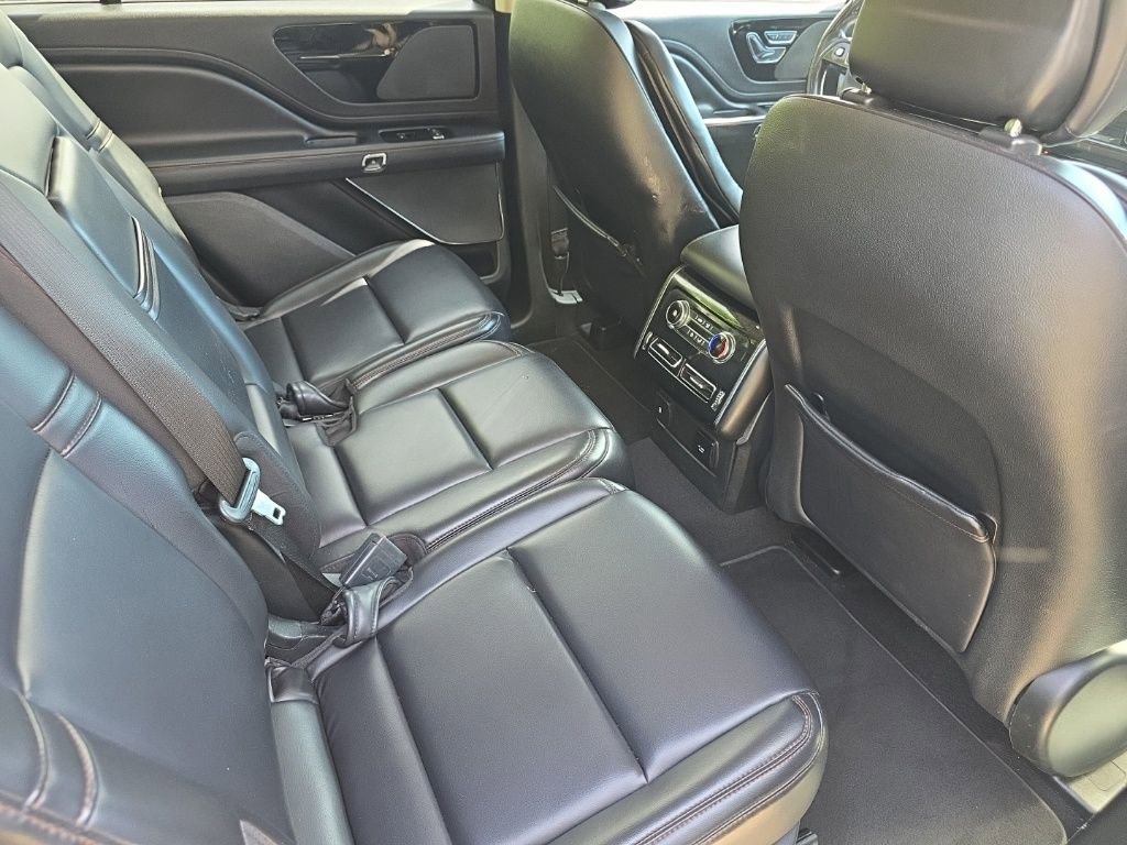 Used 2020 Lincoln Aviator 2WD image 17