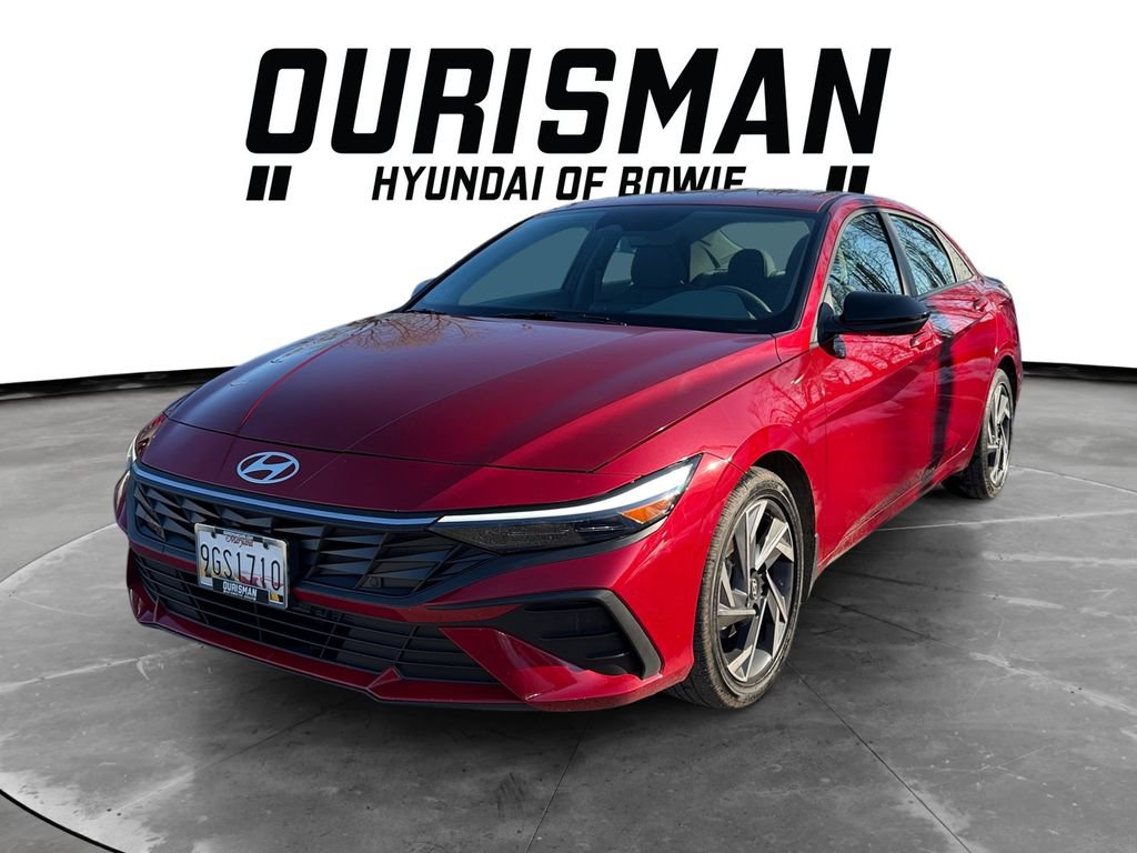 Certified 2025 Hyundai Elantra SEL FWD image 2