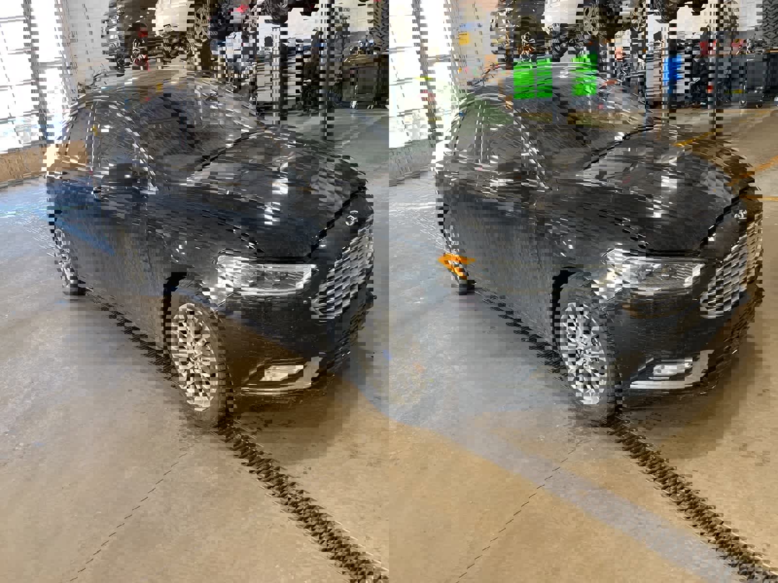 Used 2017 Ford Fusion SE w/ Fusion SE Technology Package image 18