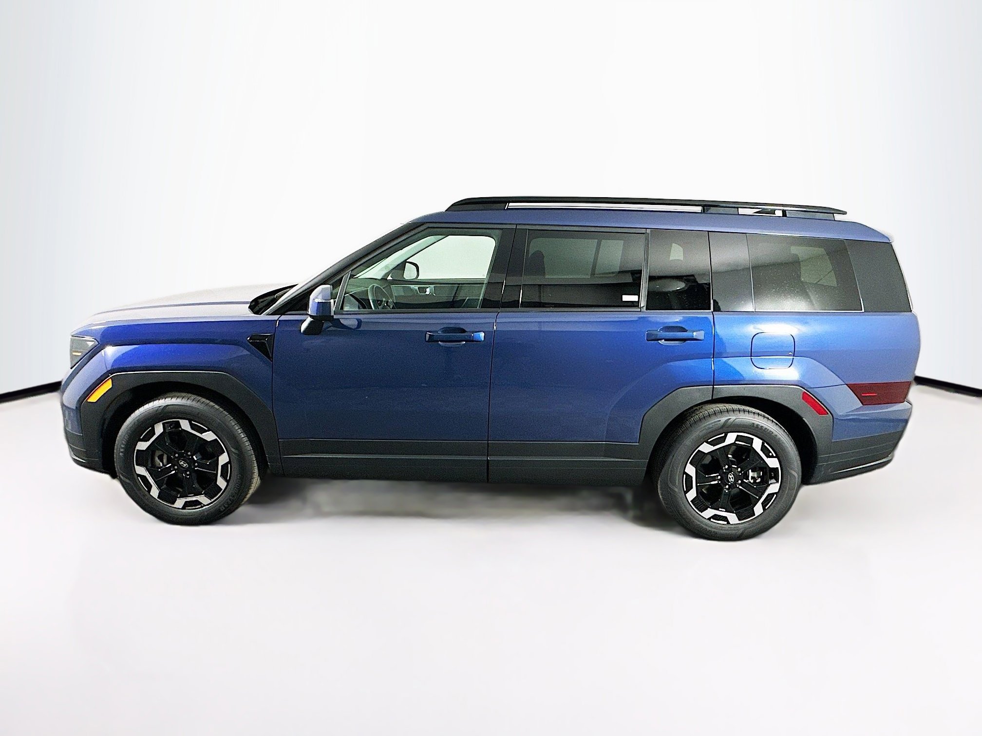 Used 2025 Hyundai Santa Fe SEL image 4