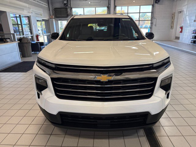 Used 2026 Chevrolet Traverse LT w/ Driver Confidence Package FWD image 8