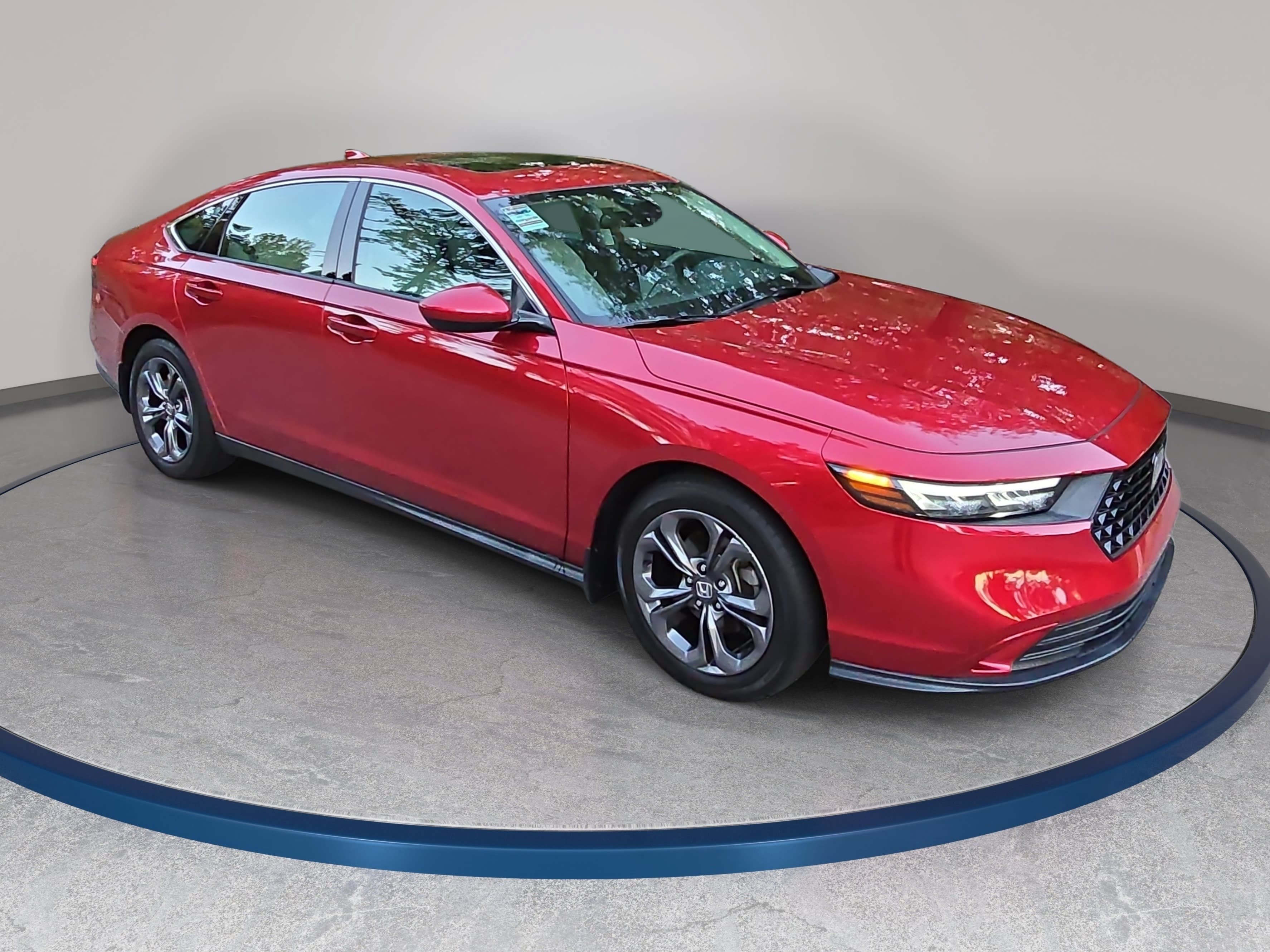Used 2023 Honda Accord EX image 3