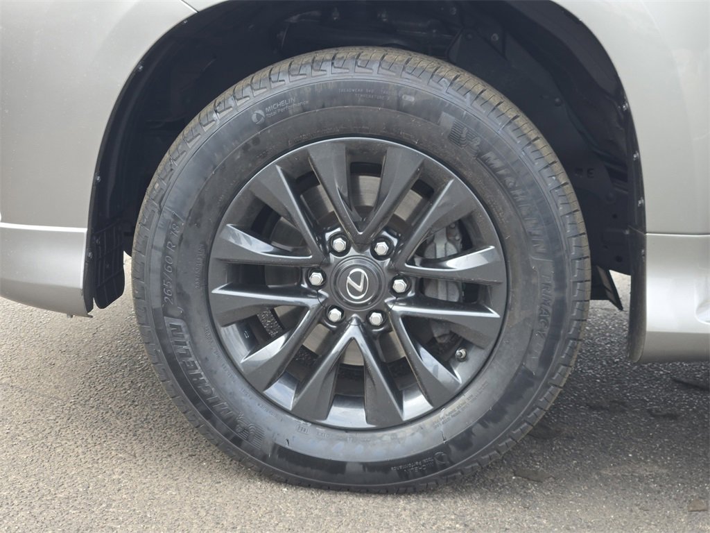 Used 2023 Lexus GX 460 Premium w/ Premium Package image 12