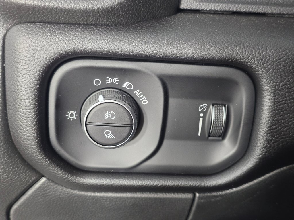 New 2026 RAM 3500 Big Horn AWD/4WD image 28