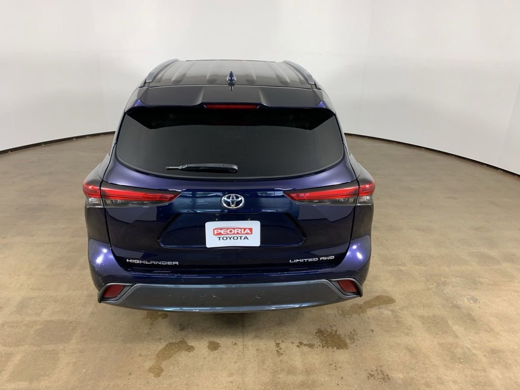 Used 2023 Toyota Highlander Limited AWD/4WD image 11