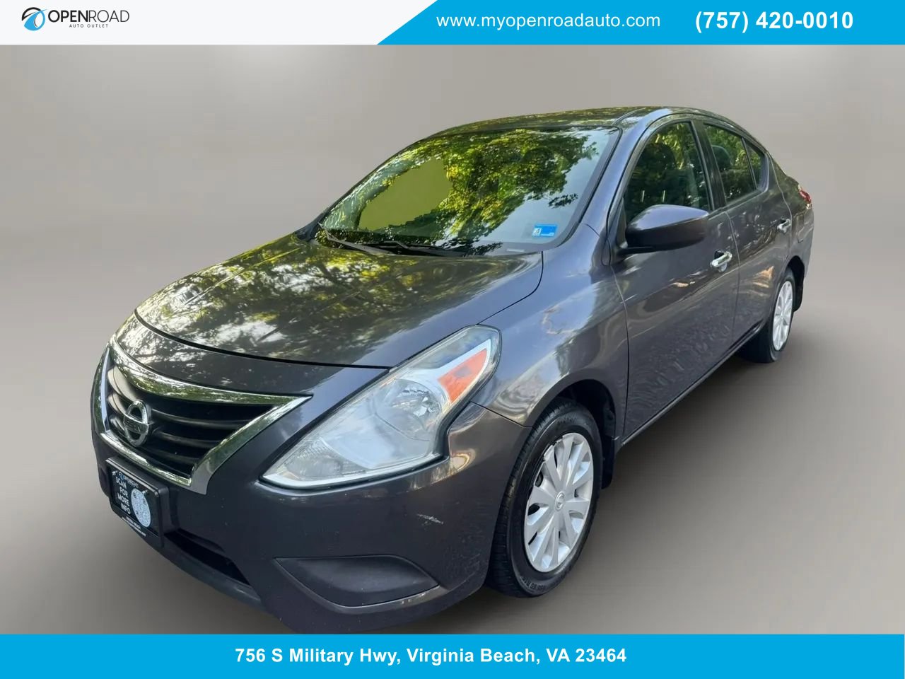 Used 2015 Nissan Versa SV FWD image 1