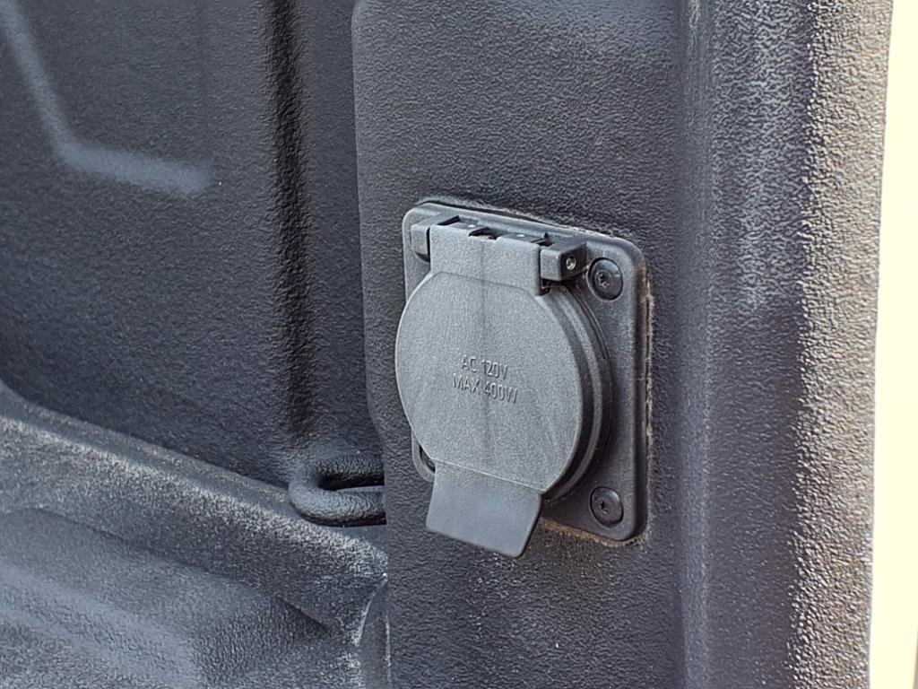 Certified 2024 Chevrolet Silverado 1500 High Country w/ Technology Package image 7