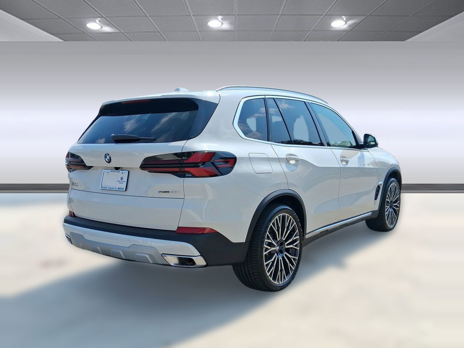 Used 2026 BMW X5 sDrive40i w/ Premium Package image 9