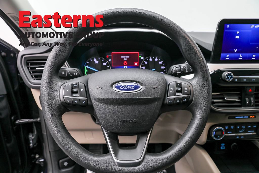 Used 2021 Ford Escape SE image 10