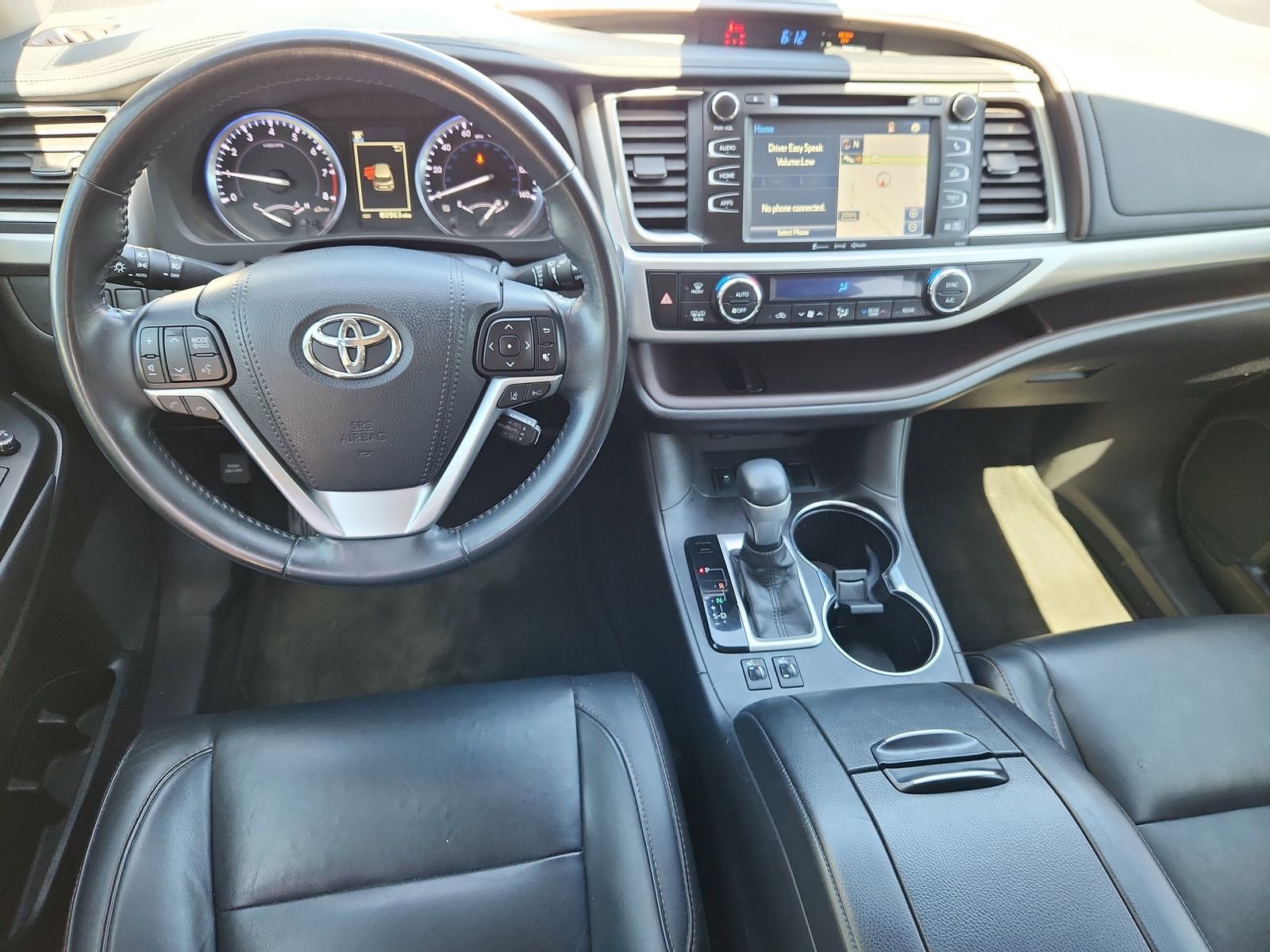 Used 2017 Toyota Highlander XLE w/ Carpet Mat Package image 12