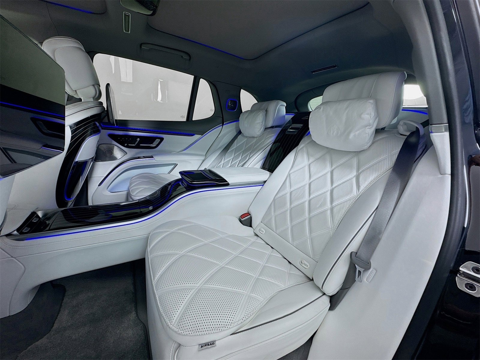 Used 2024 Mercedes-Benz Maybach EQS 680 Maybach EQS 680 image 24