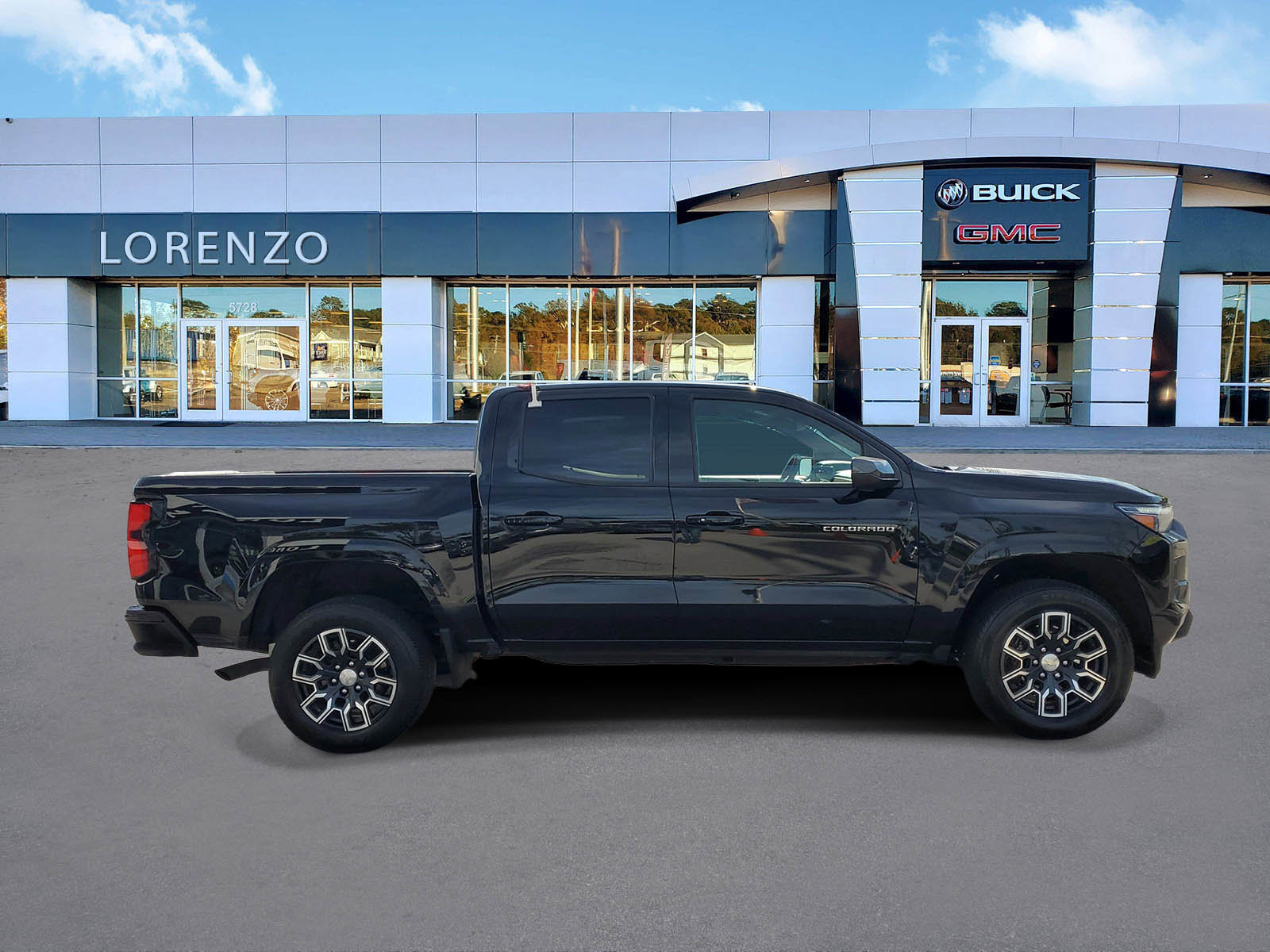 Used 2023 Chevrolet Colorado LT w/ LT Convenience Package III image 4