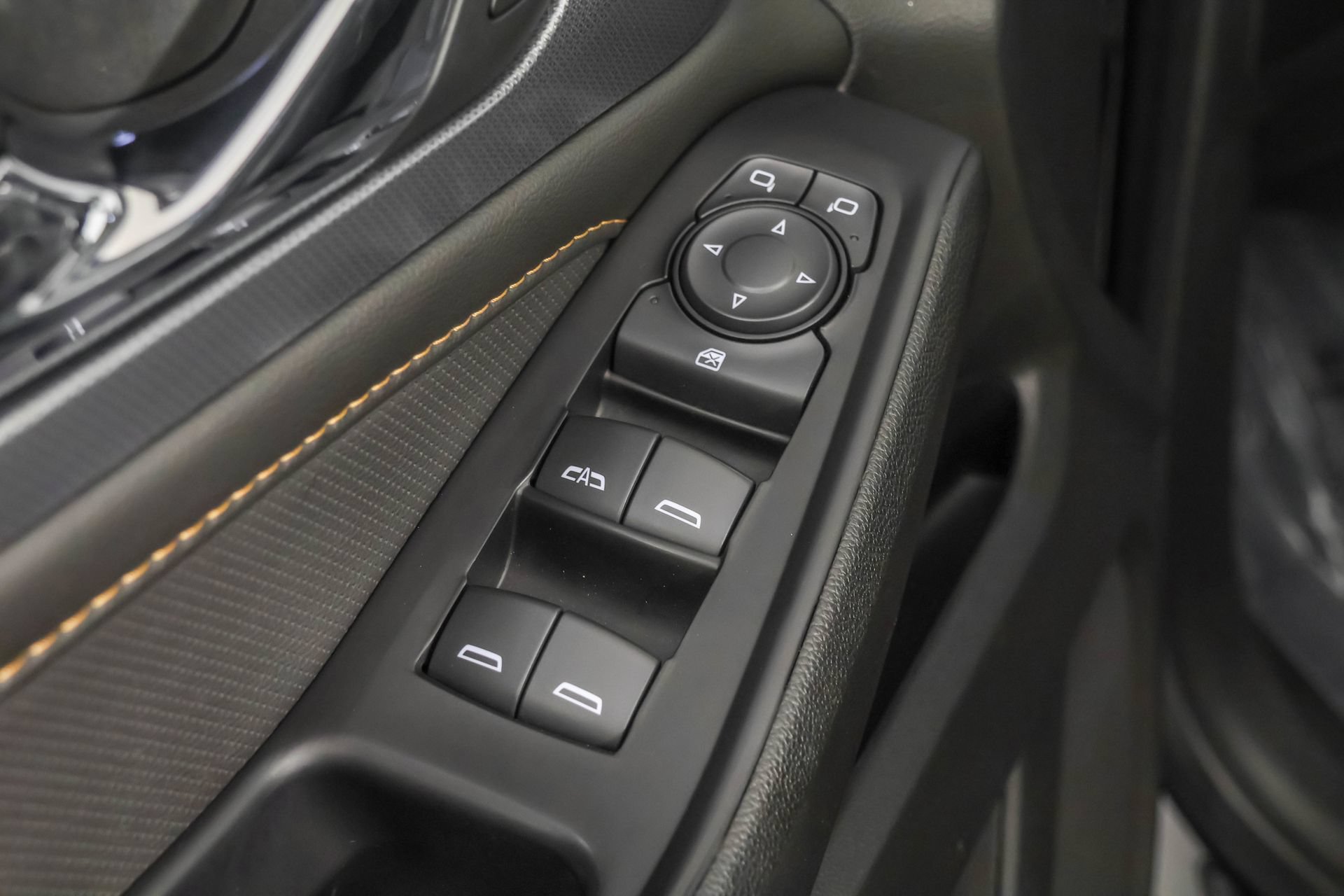 Used 2020 Chevrolet Traverse Premier w/ Redline Edition AWD/4WD image 35