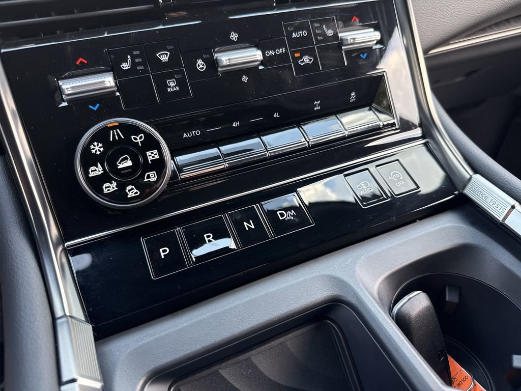 Used 2025 Nissan Armada PRO-4X image 24