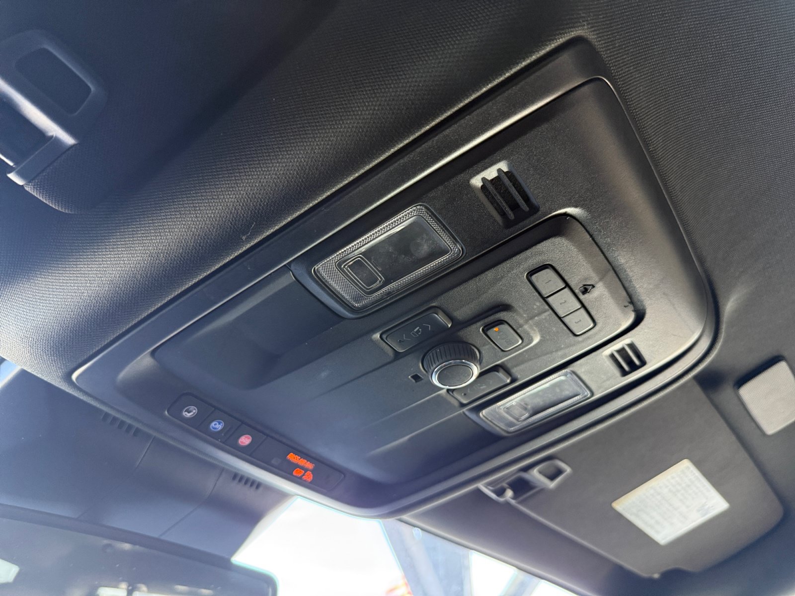 Used 2022 Cadillac Escalade Luxury RWD image 20