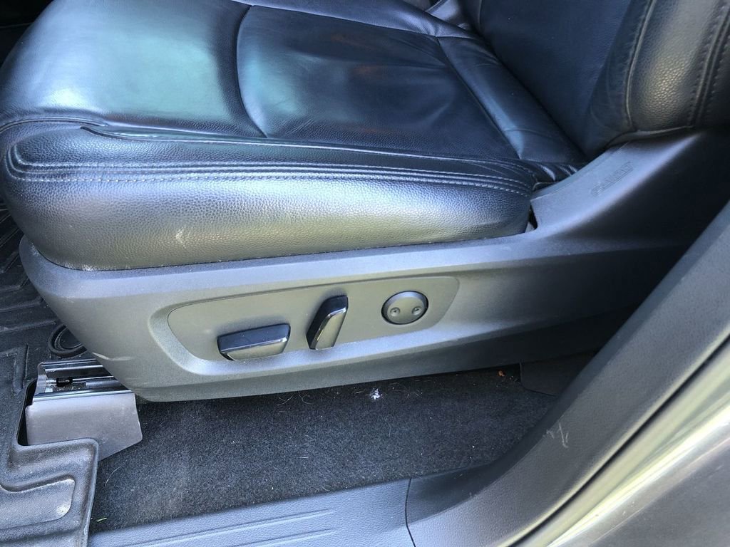 Used 2022 Nissan Pathfinder SV image 23