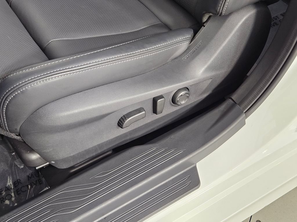 Certified 2025 Subaru Legacy Limited image 23