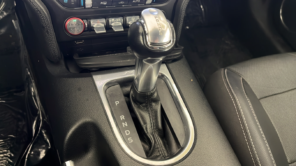 Used 2018 Ford Mustang Premium RWD image 31