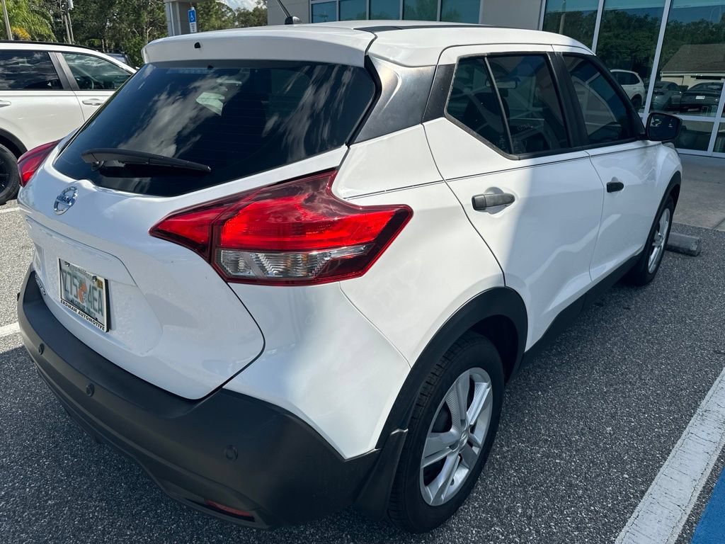 Used 2020 Nissan Kicks S FWD image 5