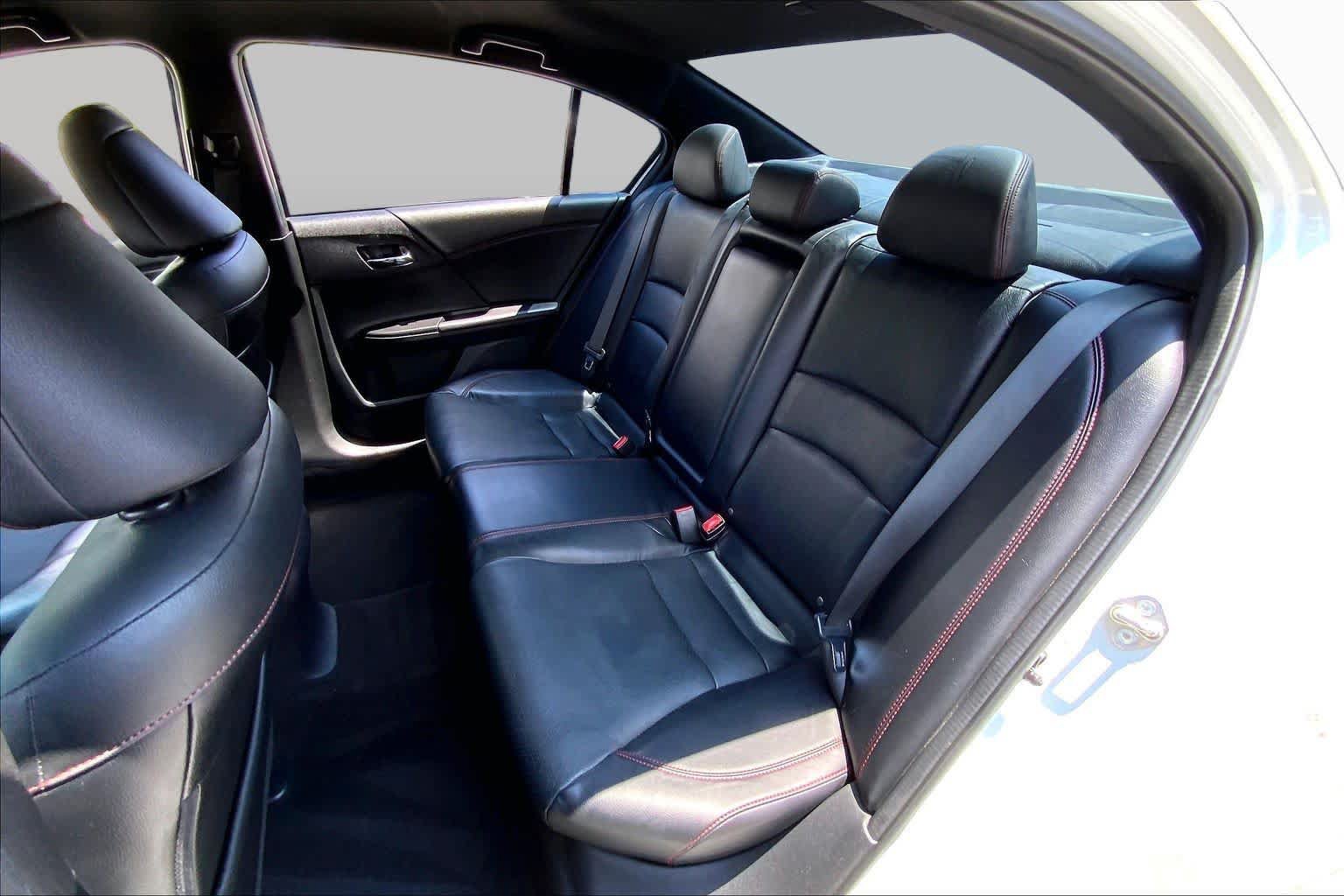 Used 2017 Honda Accord Sport Special Edition image 18