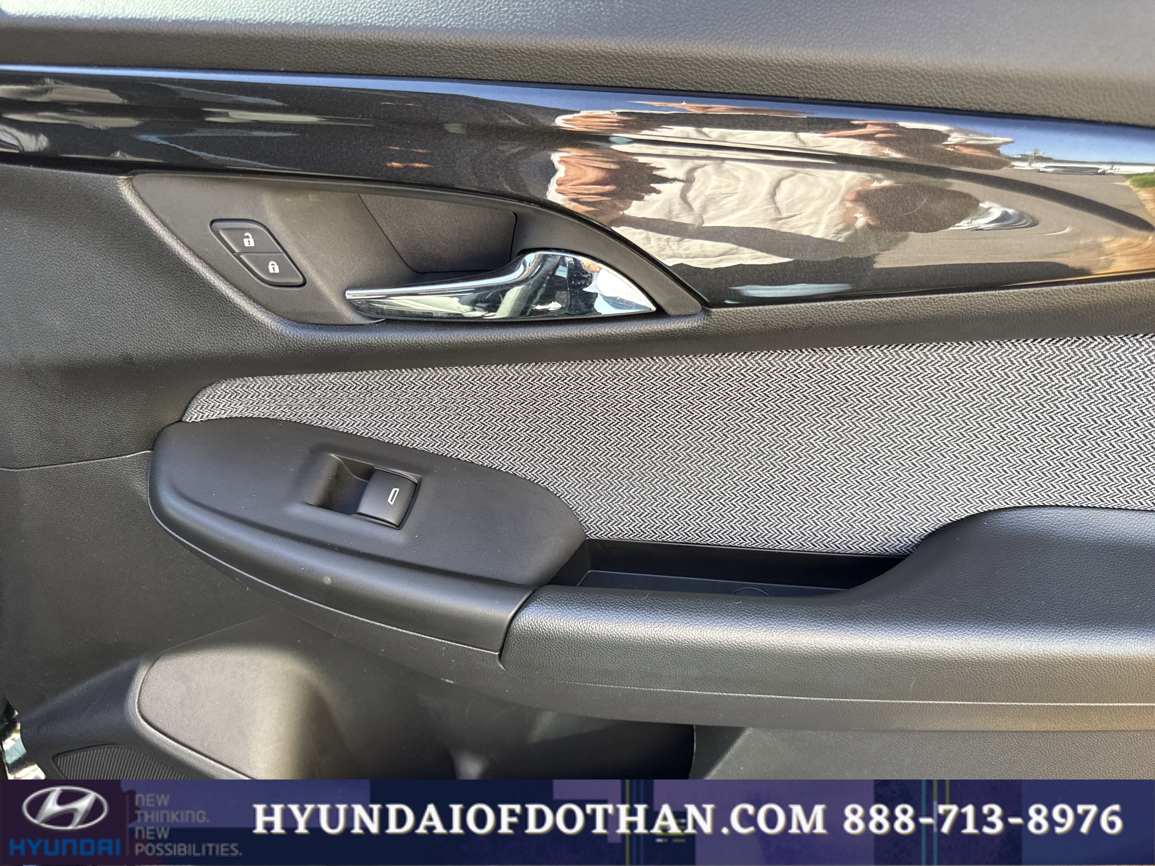 Used 2025 Chevrolet TrailBlazer LT FWD image 17
