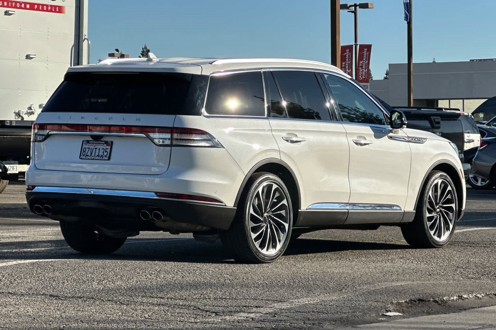 Used 2022 Lincoln Aviator Reserve w/ Equipment Group 201A image 2