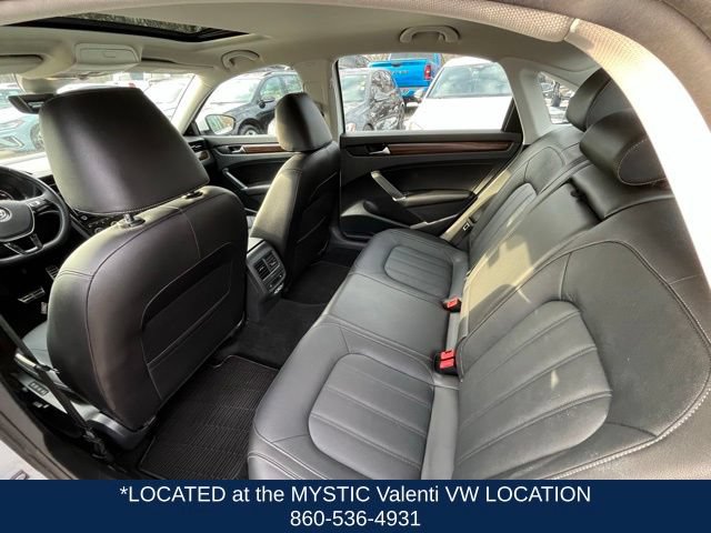 Used 2020 Volkswagen Passat 2.0T SEL FWD image 12