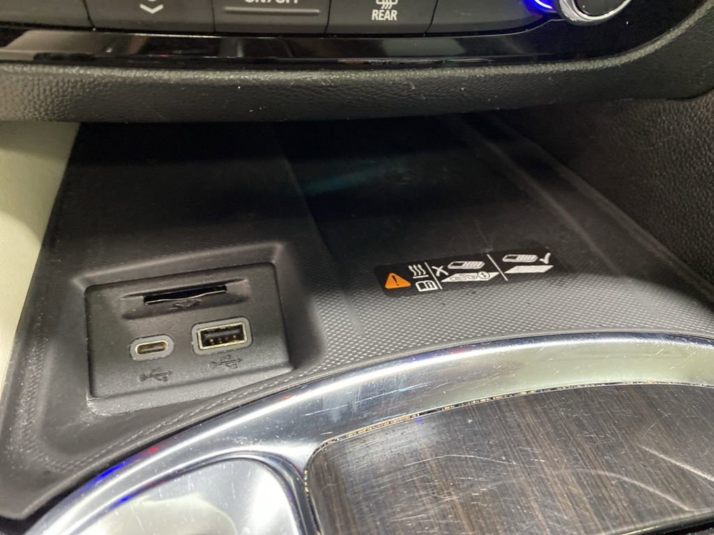 Used 2023 Buick Enclave Essence w/ Experience Buick Package AWD/4WD image 31