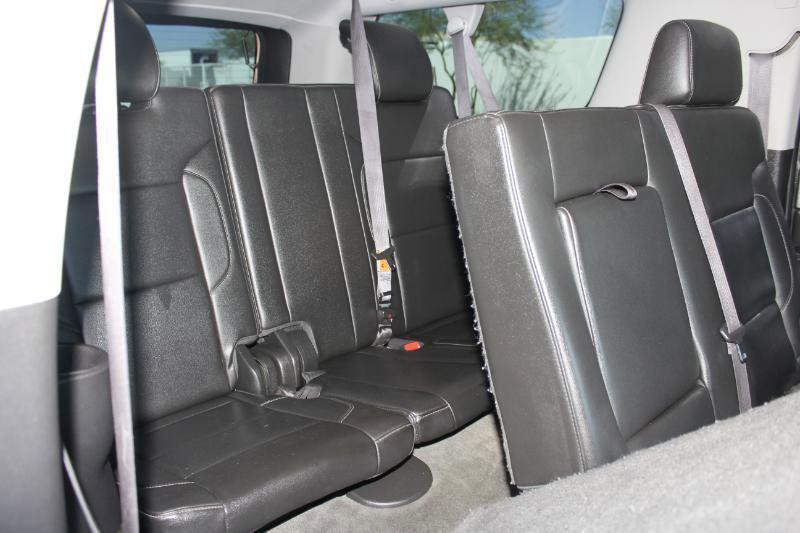 Used 2015 Chevrolet Suburban LT image 33