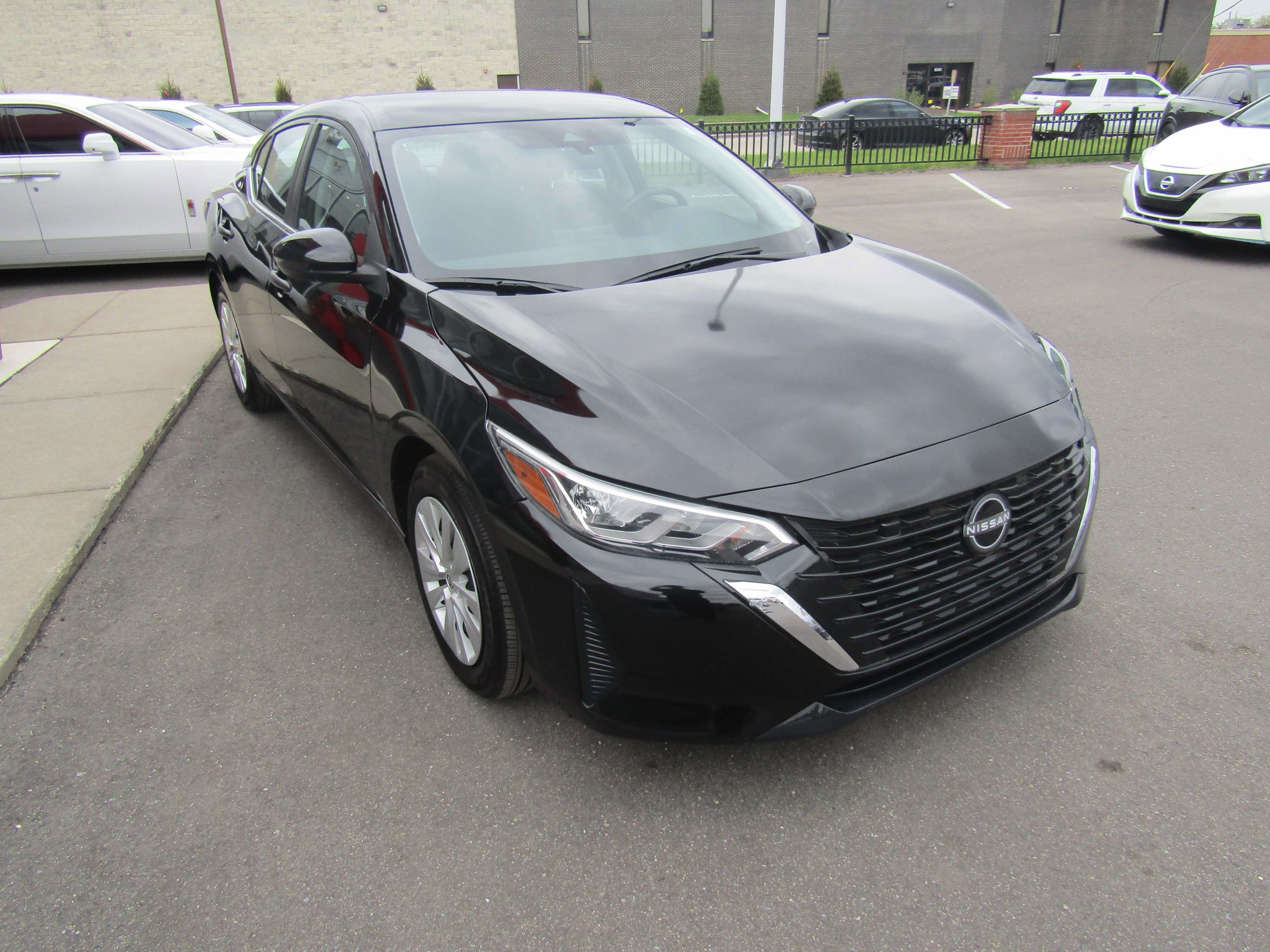 Used 2025 Nissan Sentra S FWD image 4