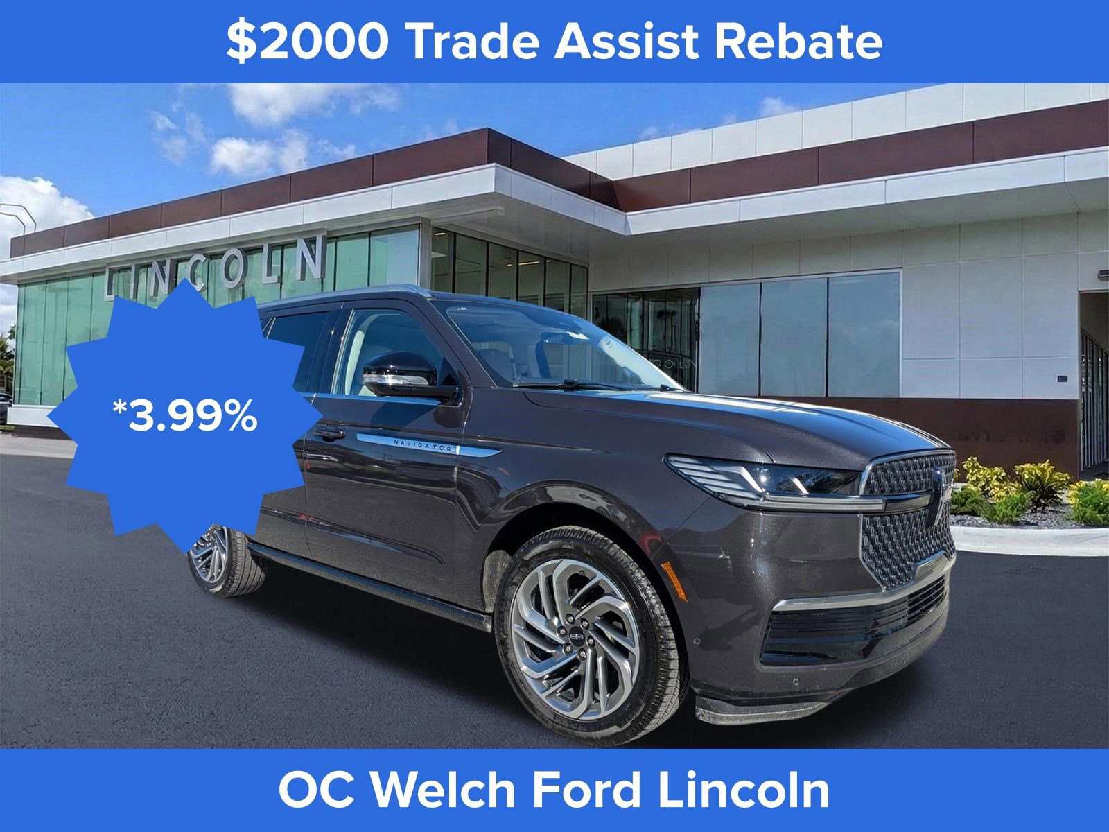 Used 2025 Lincoln Navigator Reserve image 3