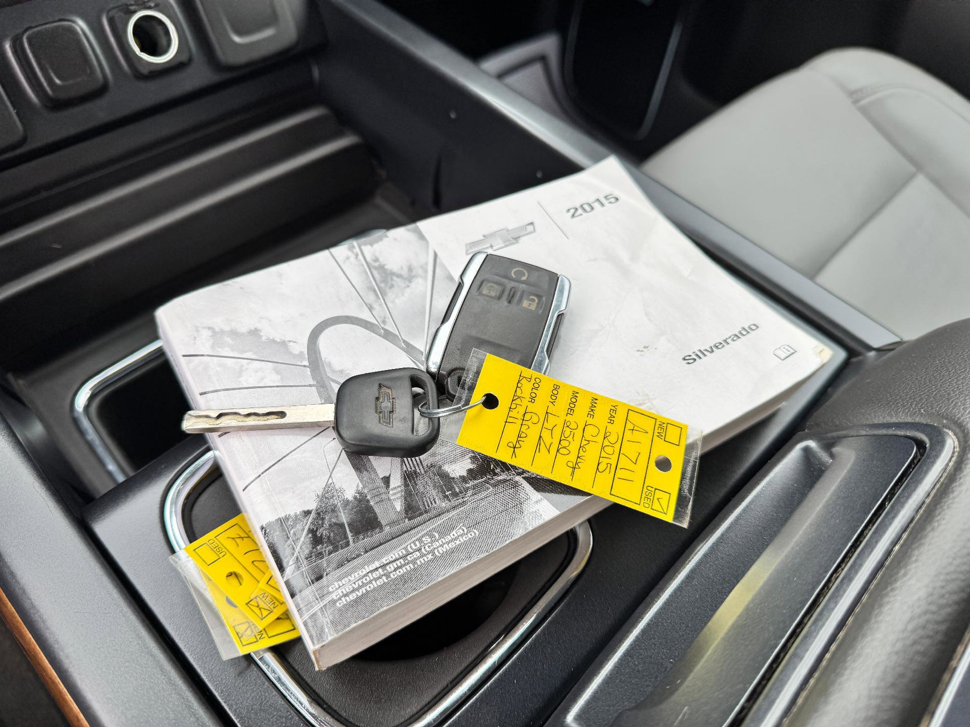 Used 2015 Chevrolet Silverado 2500 LTZ w/ LTZ Plus Package image 36