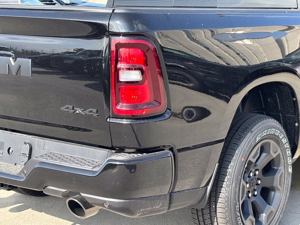 New 2026 RAM 1500 Express AWD/4WD image 5