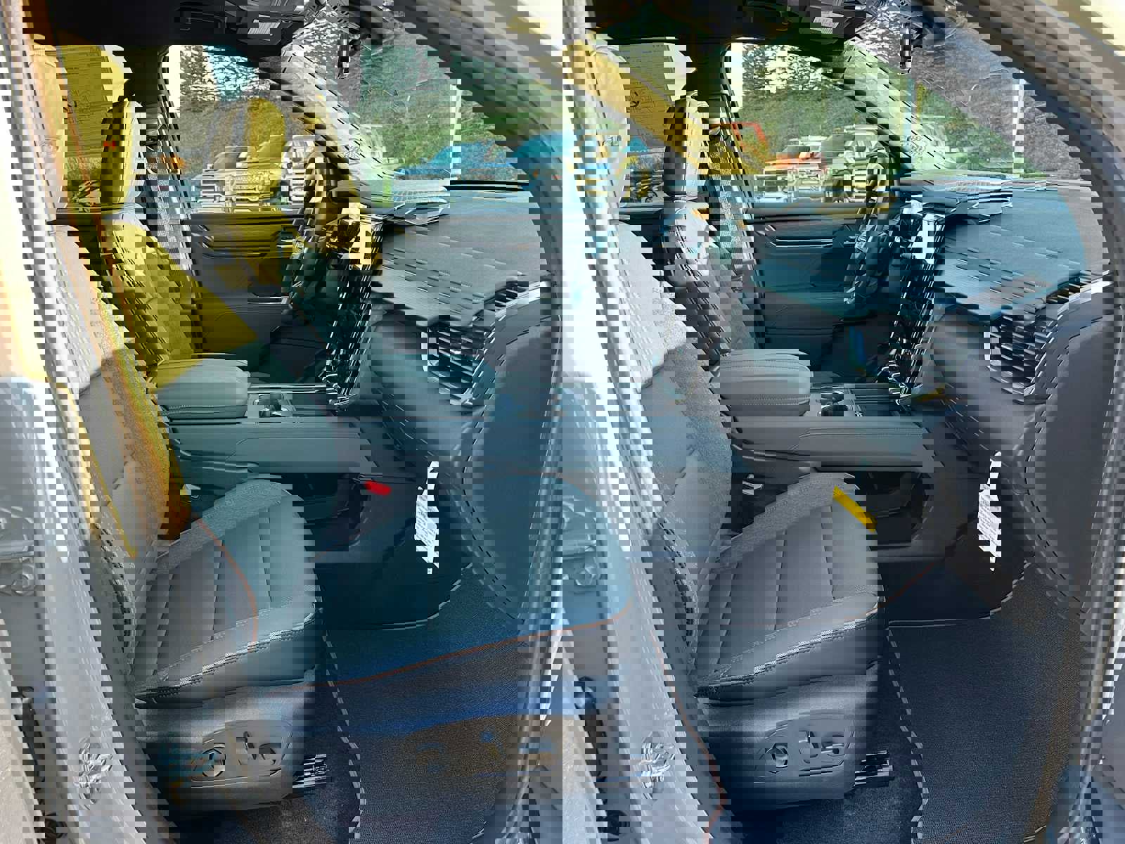 New 2026 GMC Acadia AT4 w/ LPO, Floor Liner Package image 10