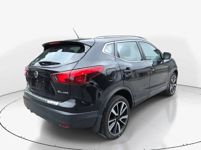 Used 2017 Nissan Rogue Sport SL AWD/4WD image 6