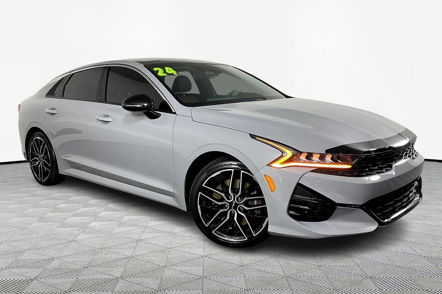 Used 2024 Kia K5 GT image 3