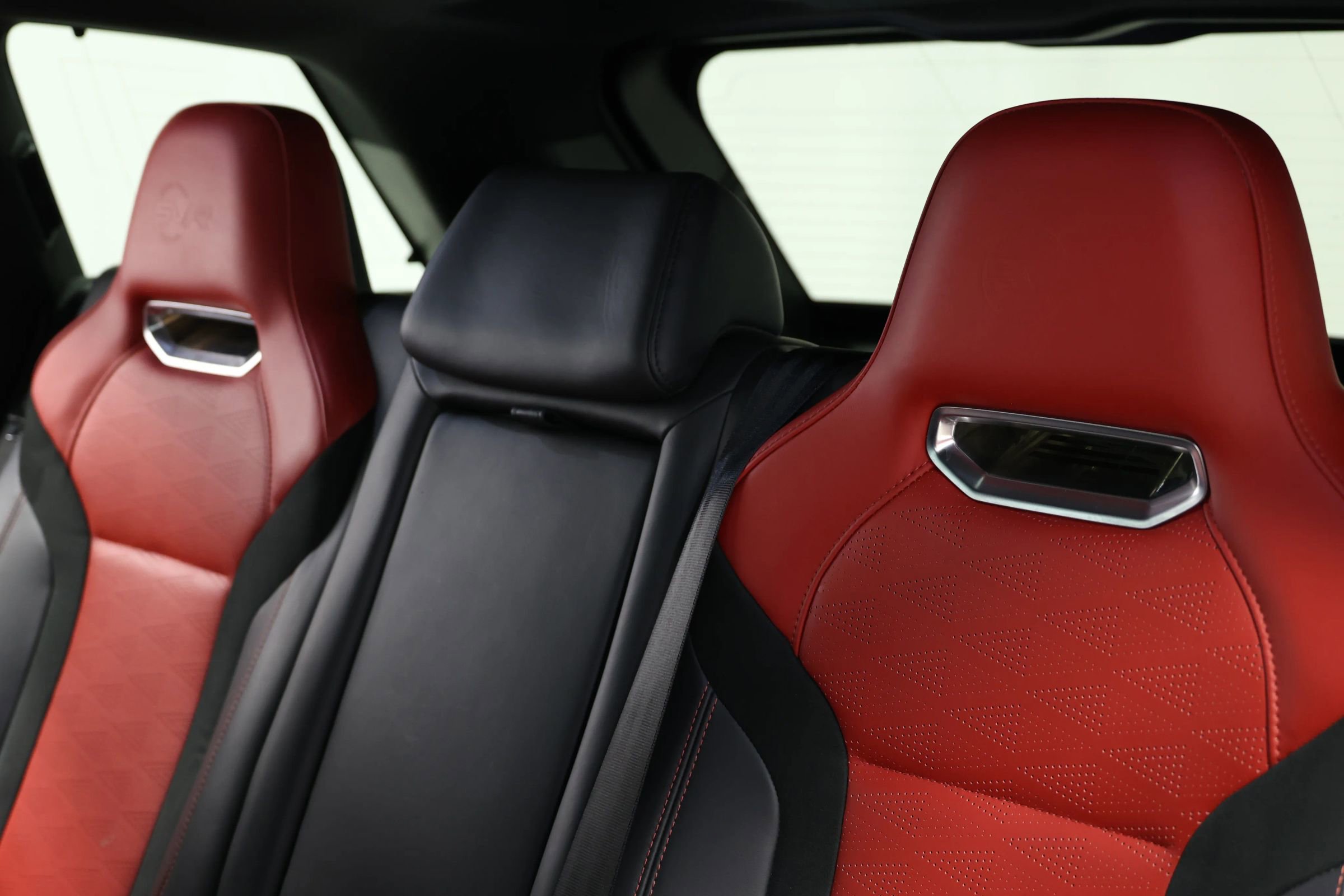 Used 2020 Land Rover Range Rover Sport SVR image 49