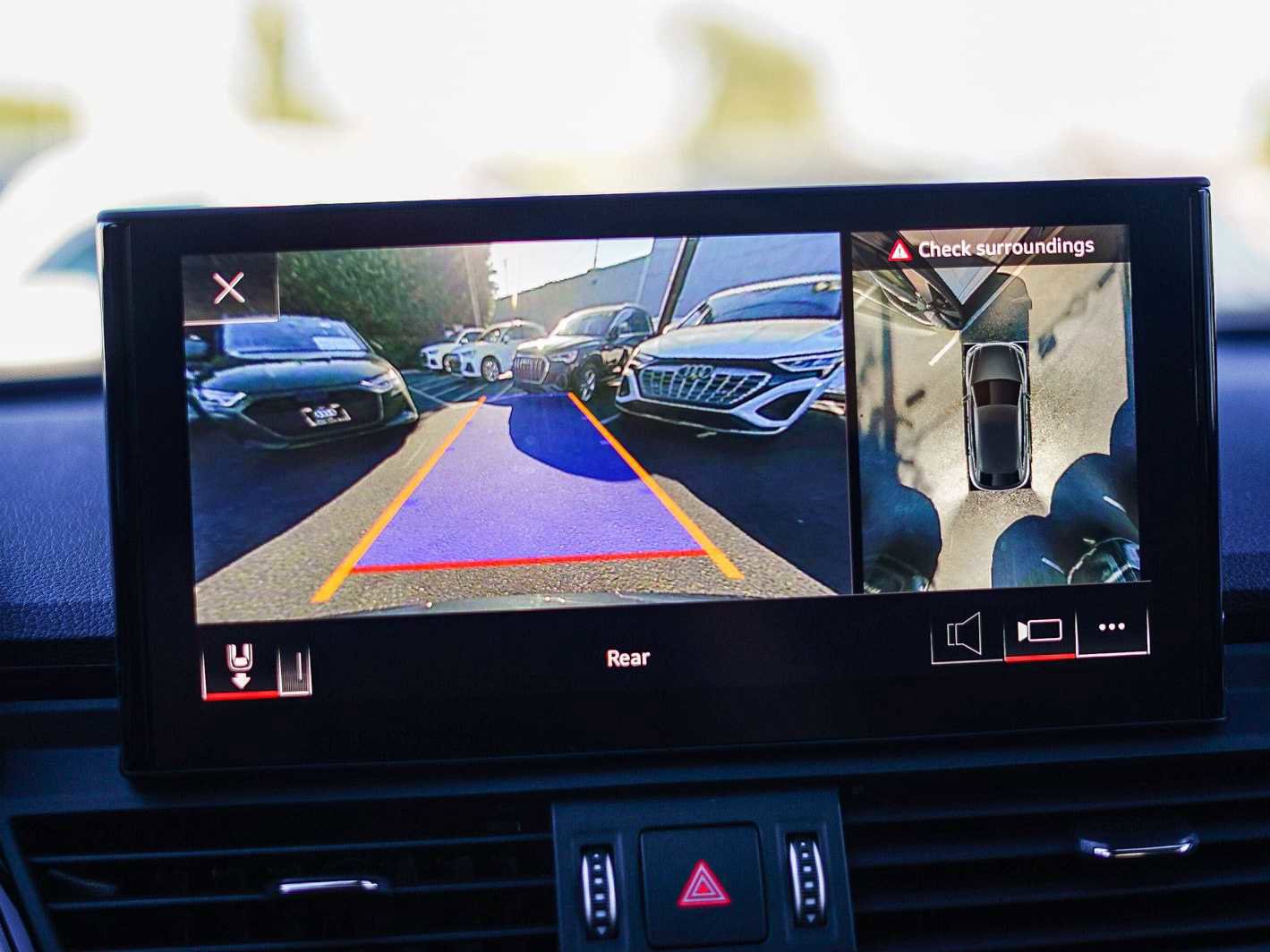 Used 2023 Audi SQ5 Premium Plus w/ Premium Plus Package image 25