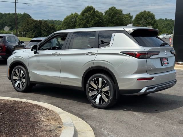 New 2025 Mitsubishi Outlander AWD image 8