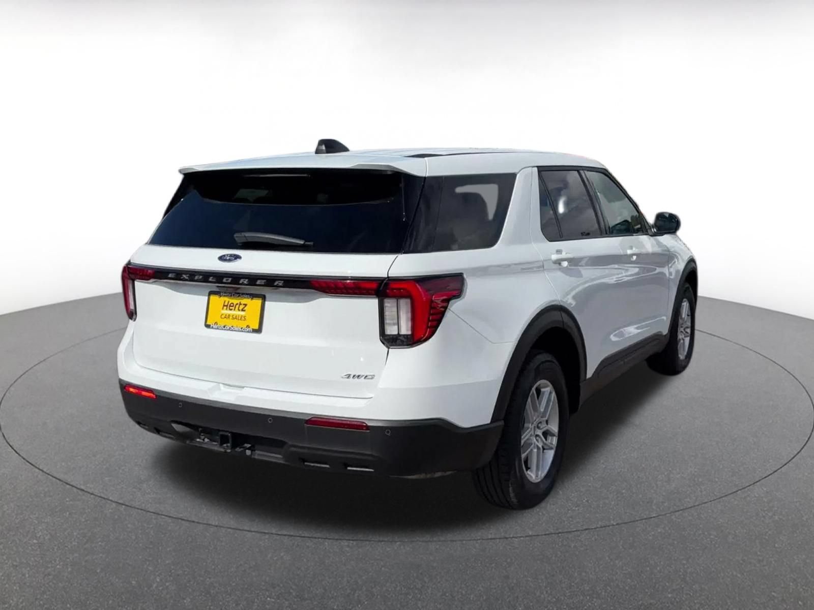 Used 2026 Ford Explorer Active AWD/4WD image 13
