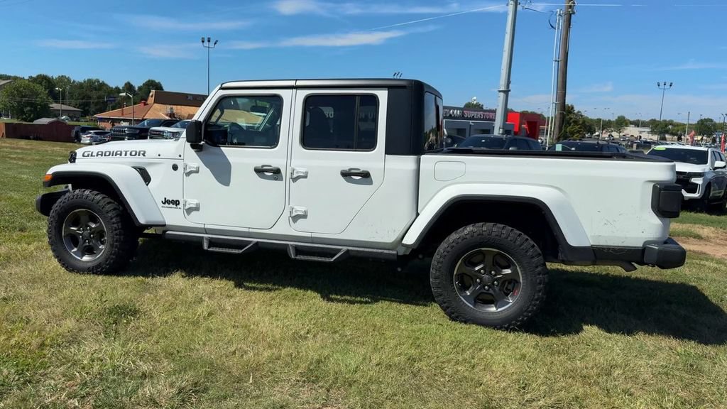 Used 2023 Jeep Gladiator Sport AWD/4WD image 4