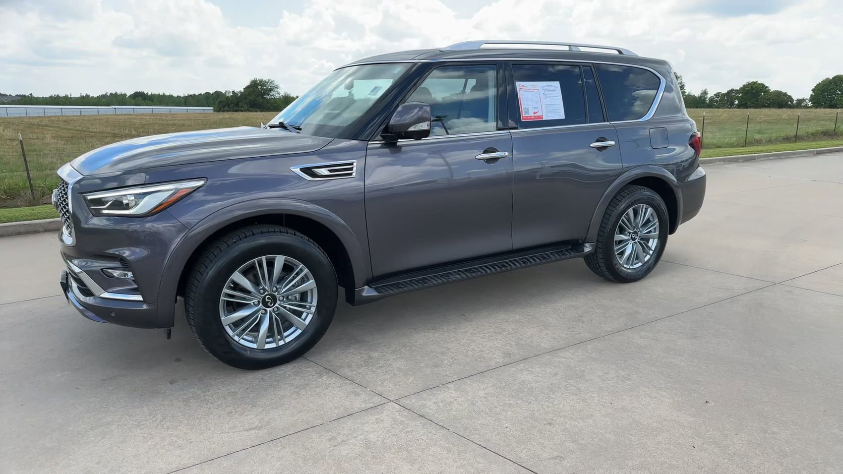 Used 2024 INFINITI QX80 Luxe image 5